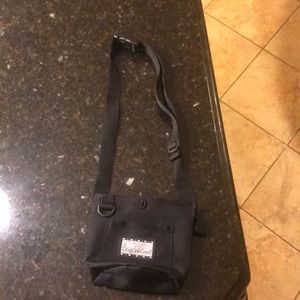 Magnetic dog treat pouch